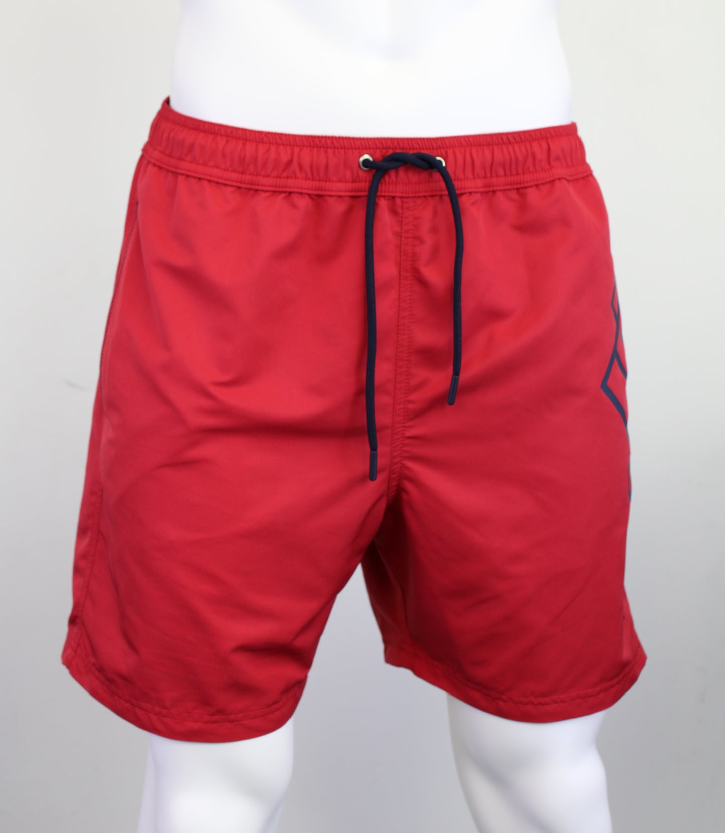 Червени бански