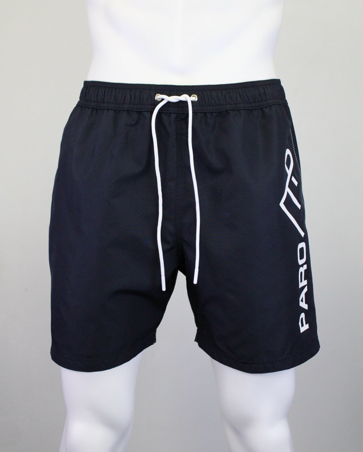 Черни бански