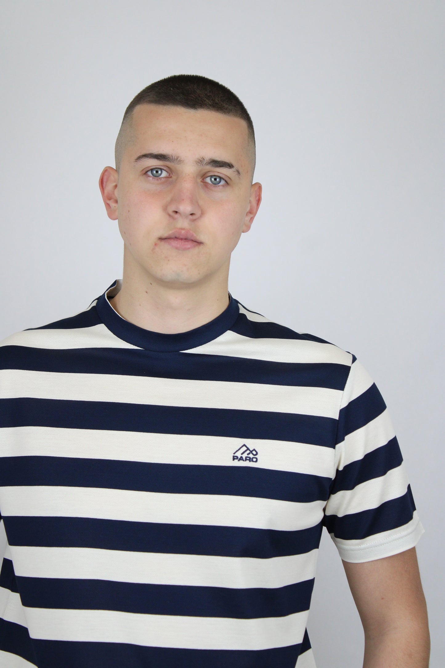 Тениска с къс ръкав